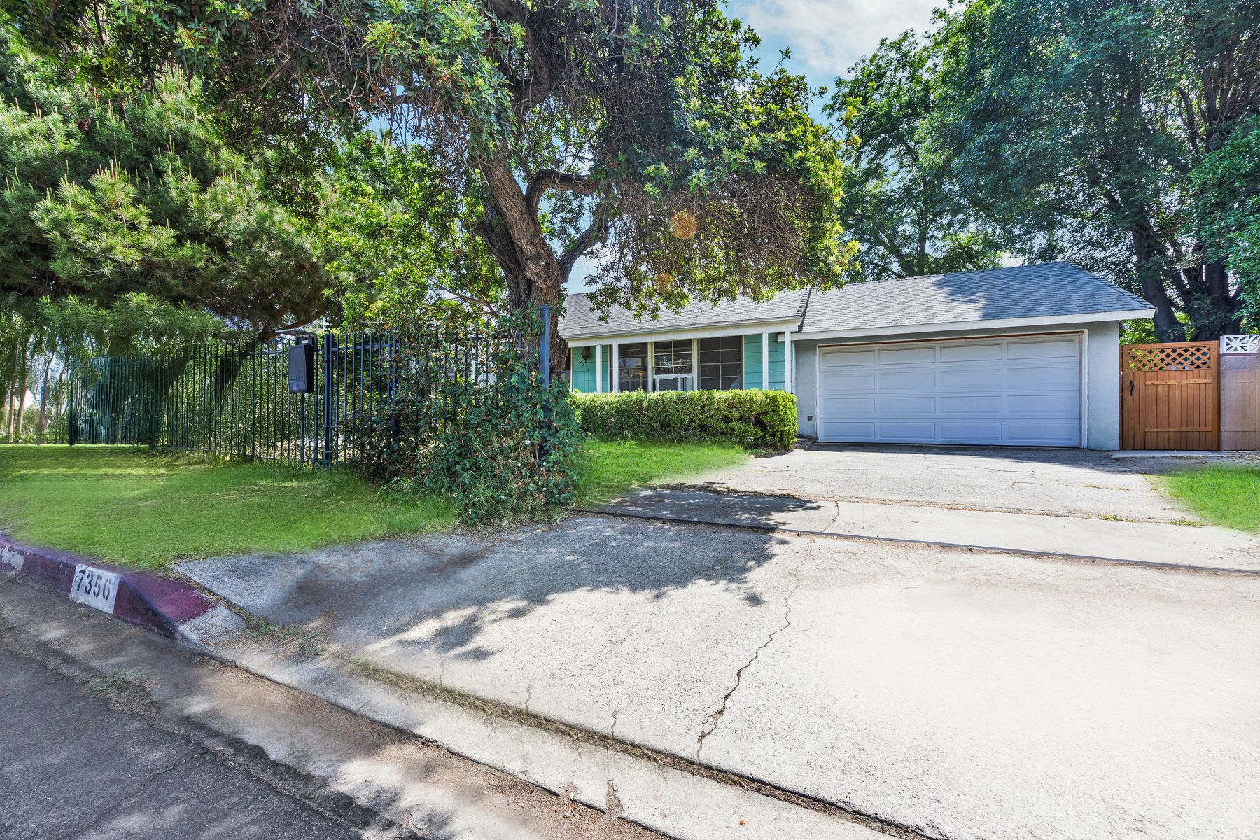 7356 Darby Ave Reseda — view 15